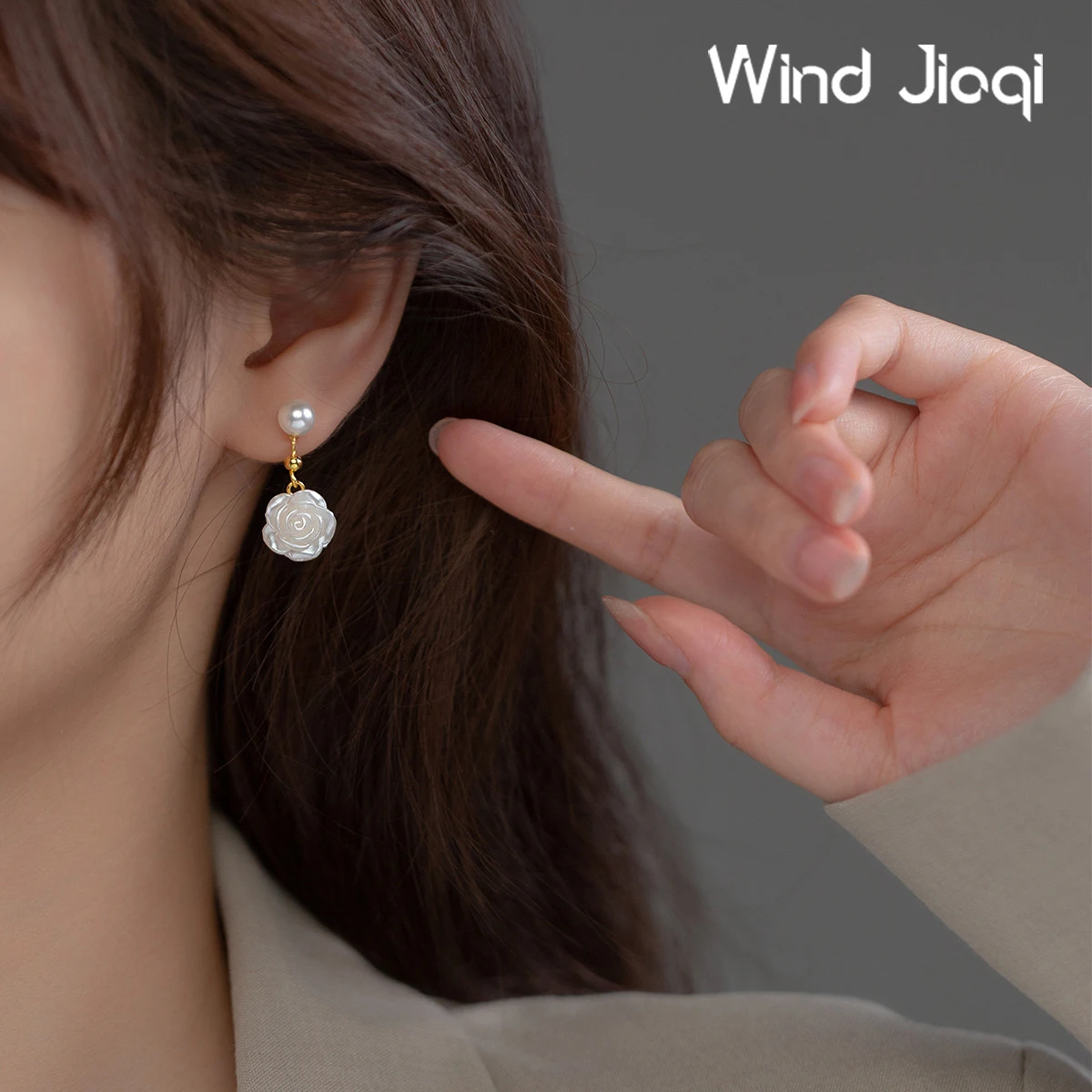 

Женские серьги-подвески из серебра 925 пробы, с кристаллами