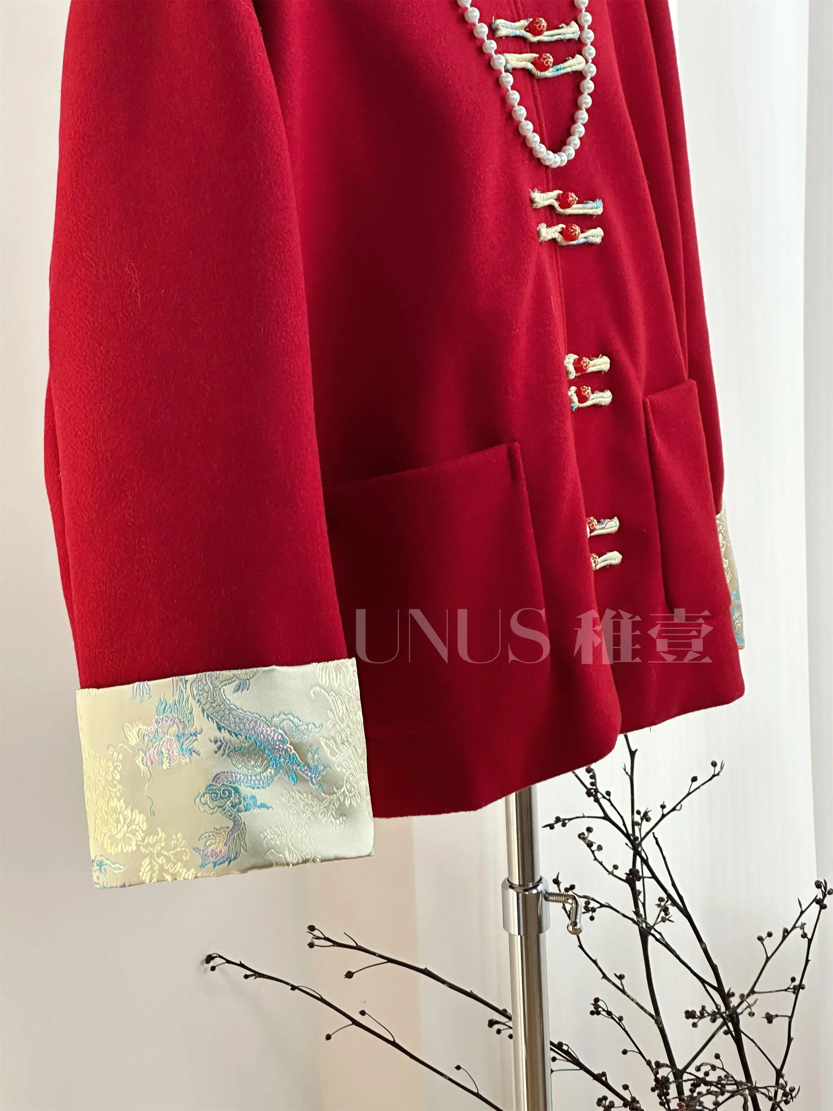 Unus Zhi Wool Woolen Thick Coat New Chinese Sle Red Embroidered Jacquard Patchwork Year Buckle High end