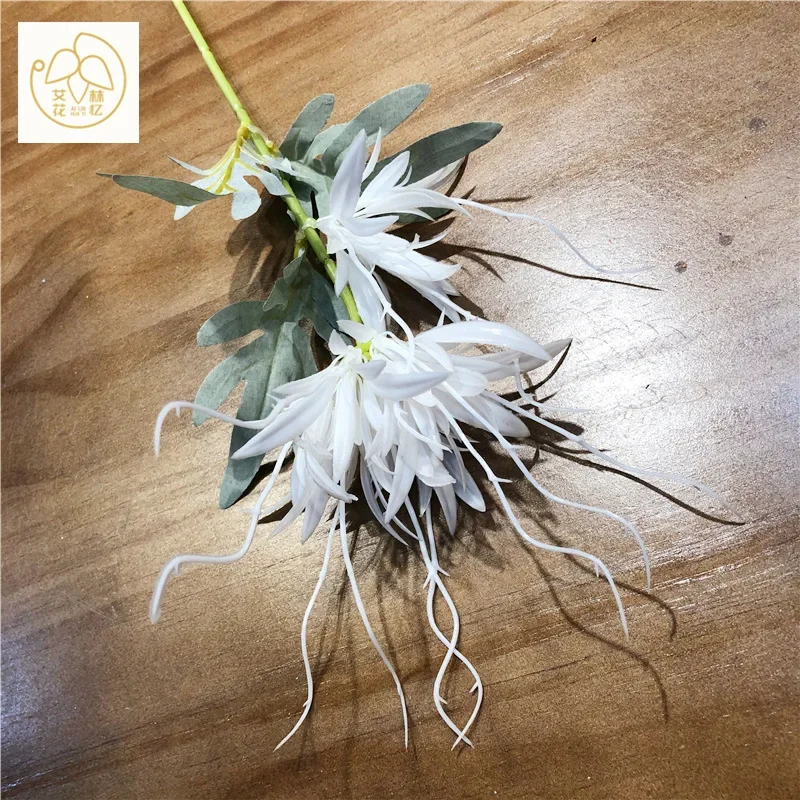 

Искусственные цветы эпифиллум