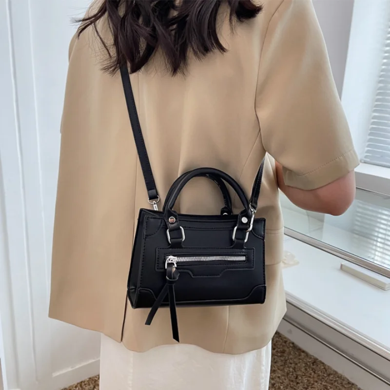 Women's Retro Fashion Handheld Crossbody Bags for Women Handle Luxury One Shoulder Small Square Underarm Bolsa Feminina Handbags