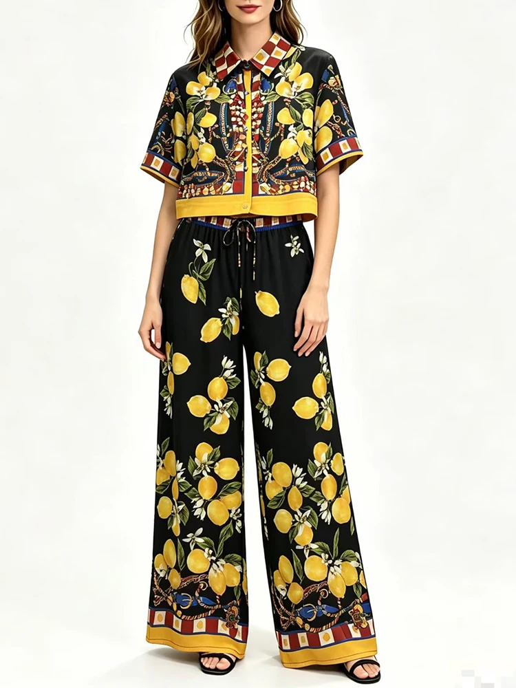 Фото Дизайнерский ретро-костюм с геометрическим принтом: укороченная рубашка с отложным воротником и широкие брюки свободного кроя, лето 2026, женский, большие размеры, модный комплект №1