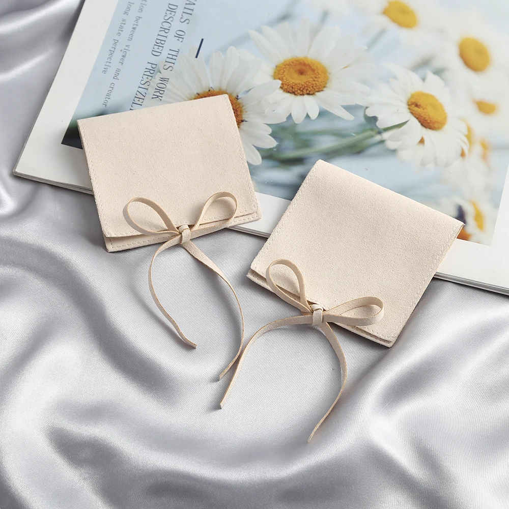 Wholesale Beige Microfiber Jewelry Ring Earrings Suede Envelope Bag with Rope Storange Packaging Pouch Wedding Gift Party