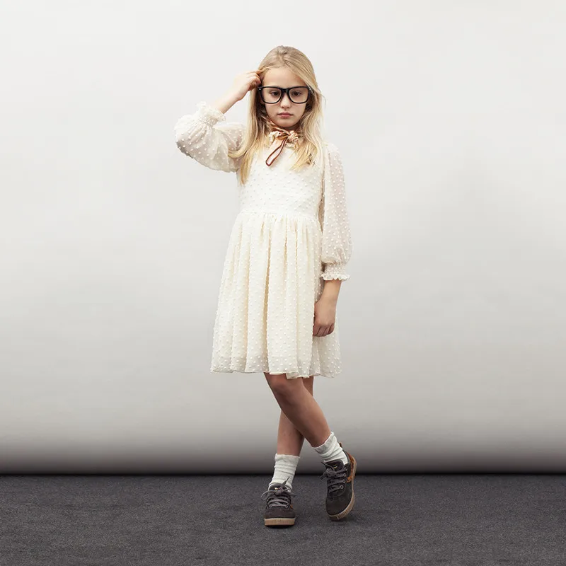 

Платье для девочек с длинным рукавом и кружевным воротником