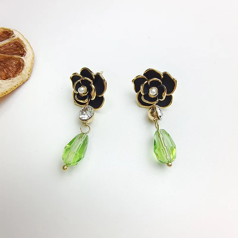 

2022 New Resin Crystal Zircon Flower Earrings Temperament Long Tassel Earrings Sweet Personality Rose Earrings Female