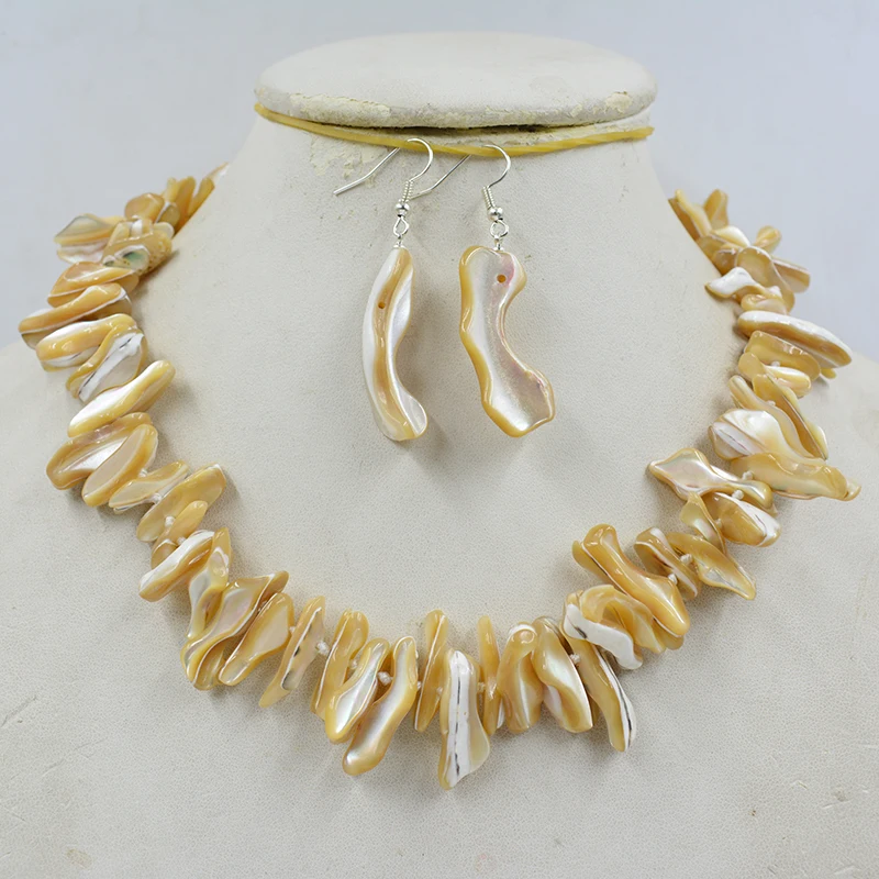 Natural Deep Sea Horseshoe Shell Necklace/Earring Set 17 &quot