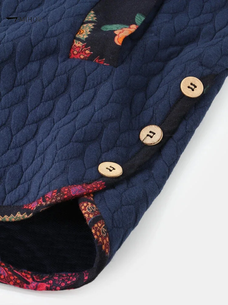 Рисунок 6 - Женская осенне-зимняя стеганая куртка с капюшоном