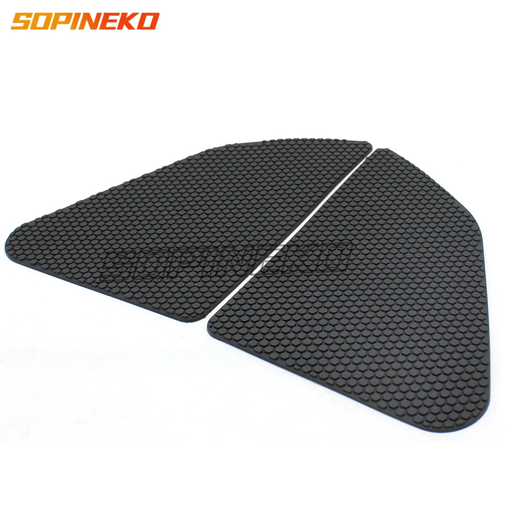 Рисунок 2 - Аксессуары DesertX для мотоцикла