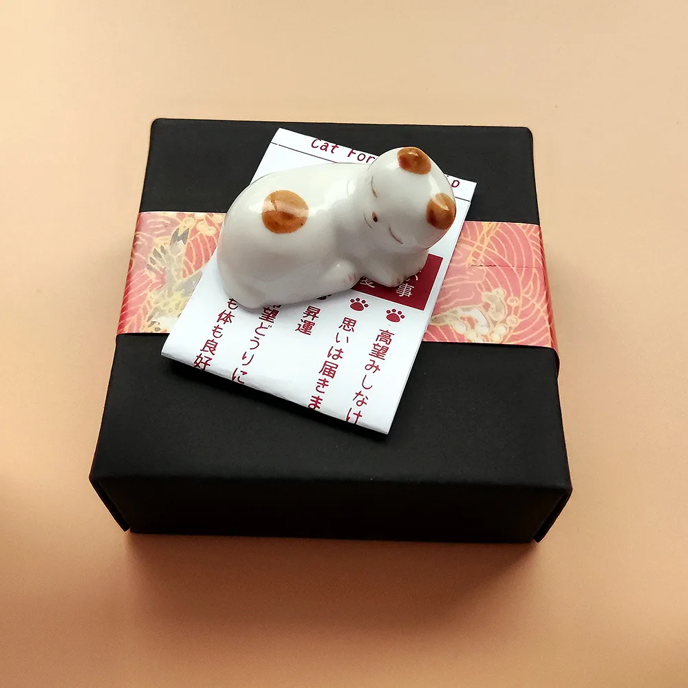 

Pray for peace and fortune, increase wealth, lovely ceramic cat car decorations, party gifts