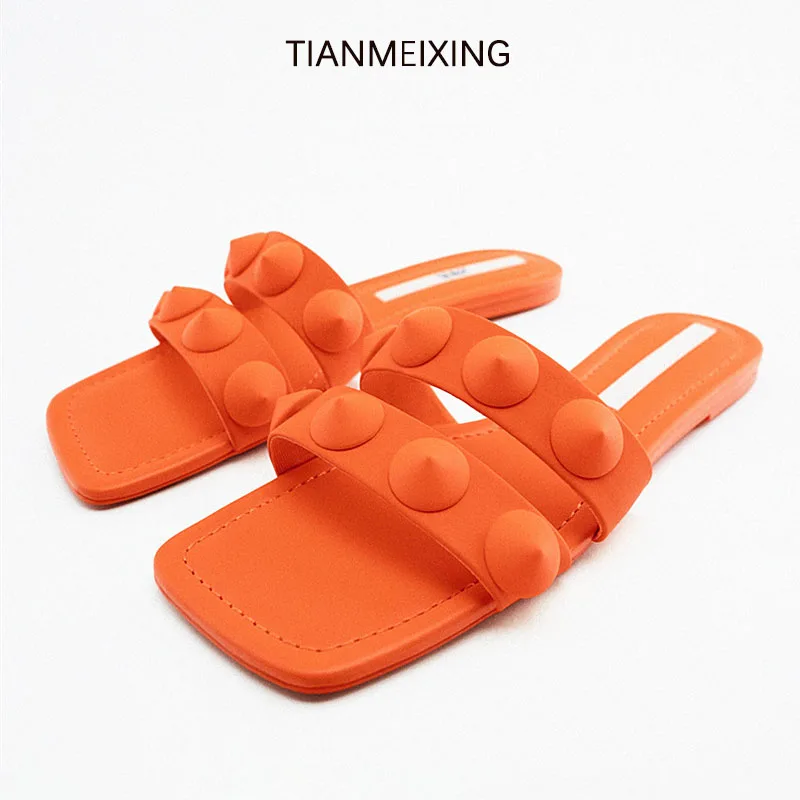 

2022 New Summer Ladies Slippers Casual Beach Flat Shoes Women Orange Rivet Square Toe Women Sandals