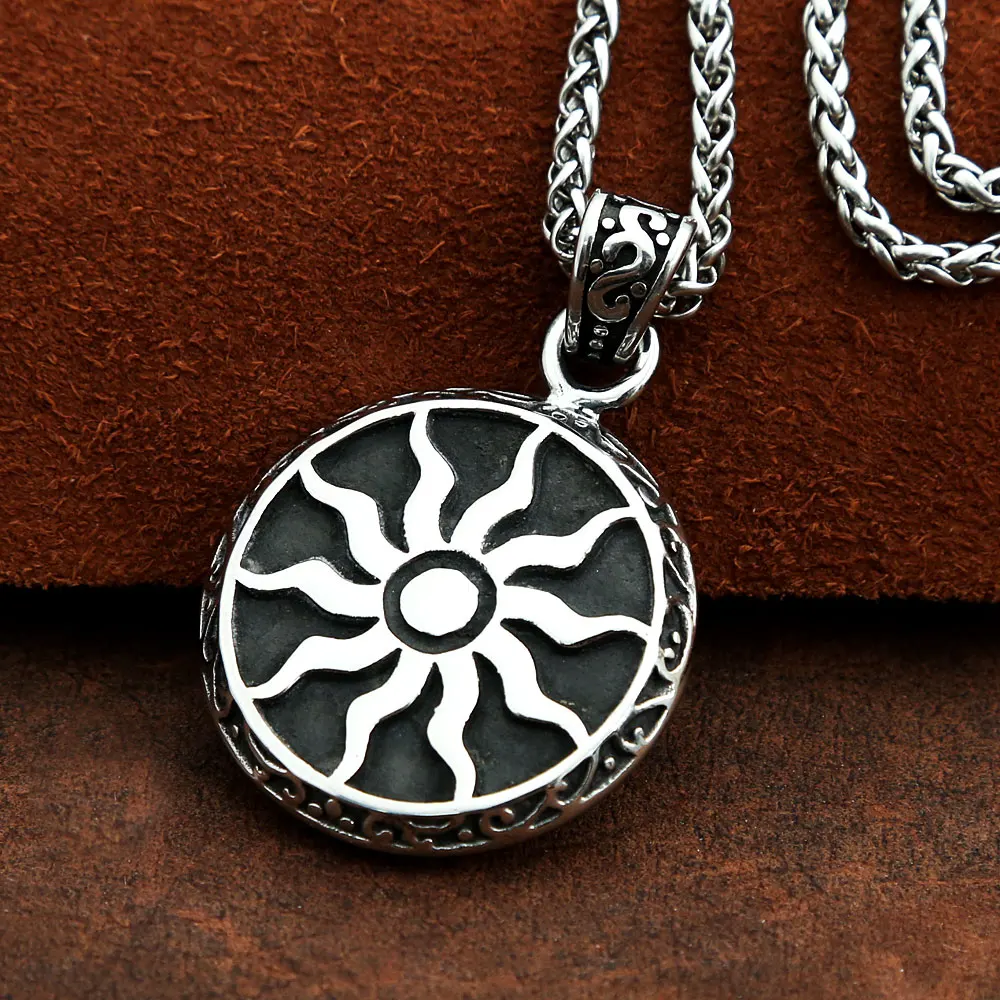 

Vintage Classic Apollo Sun God Pendant Stainless Steel Men's Fashion Round Amulet Pendant Necklace Jewelry Gift Wholesale