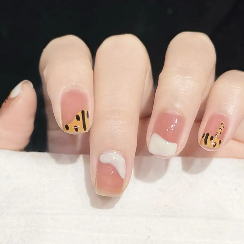 Накладные ногти со съемными короткими круглыми/квадратными блестками 24 шт. |