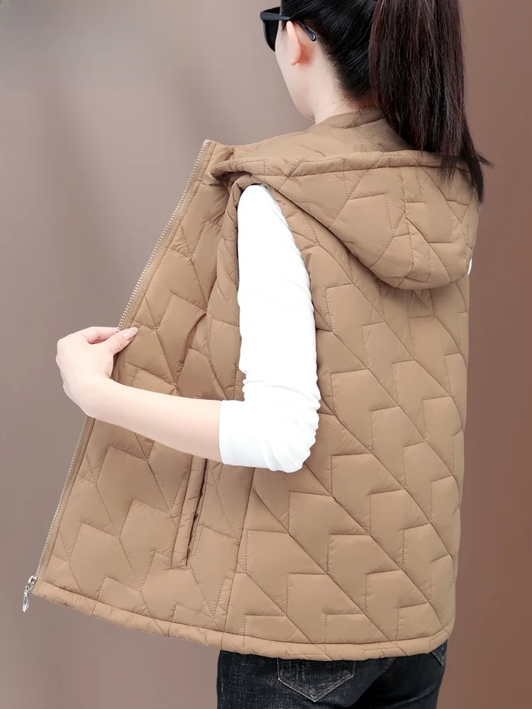 Легкий пуховый жилет с дятлом женский хлопковой подкладкой новинка 2024