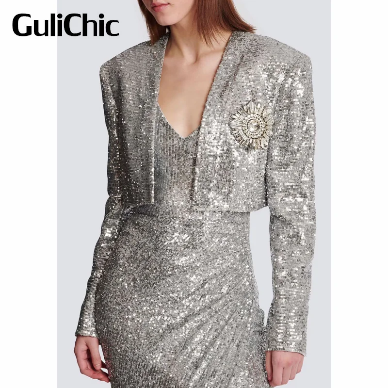 

6.17 GuliChic Women Luxury Temperament Heavy Industry Sequins Diamonds Badge V-Neck Shoulder Pads Short Jacket