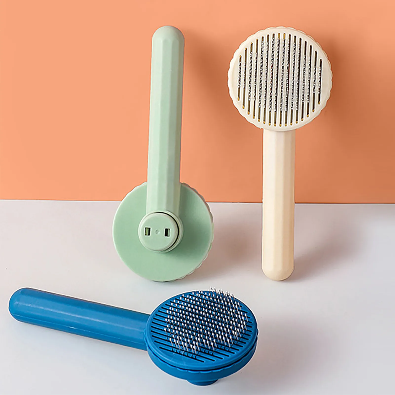 

Щетка для массажа домашних животных, самоочищающаяся расческа для вычесывания и ухода за шерстью собак и кошек, расческа для ухода за шерст...