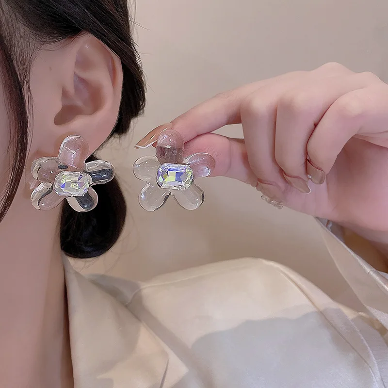 

Clear Stone Sunflower Earring for Women Beauty Product Crystal Shiny Earing Stylish Resin Jewelry girasoles pendientes margarita