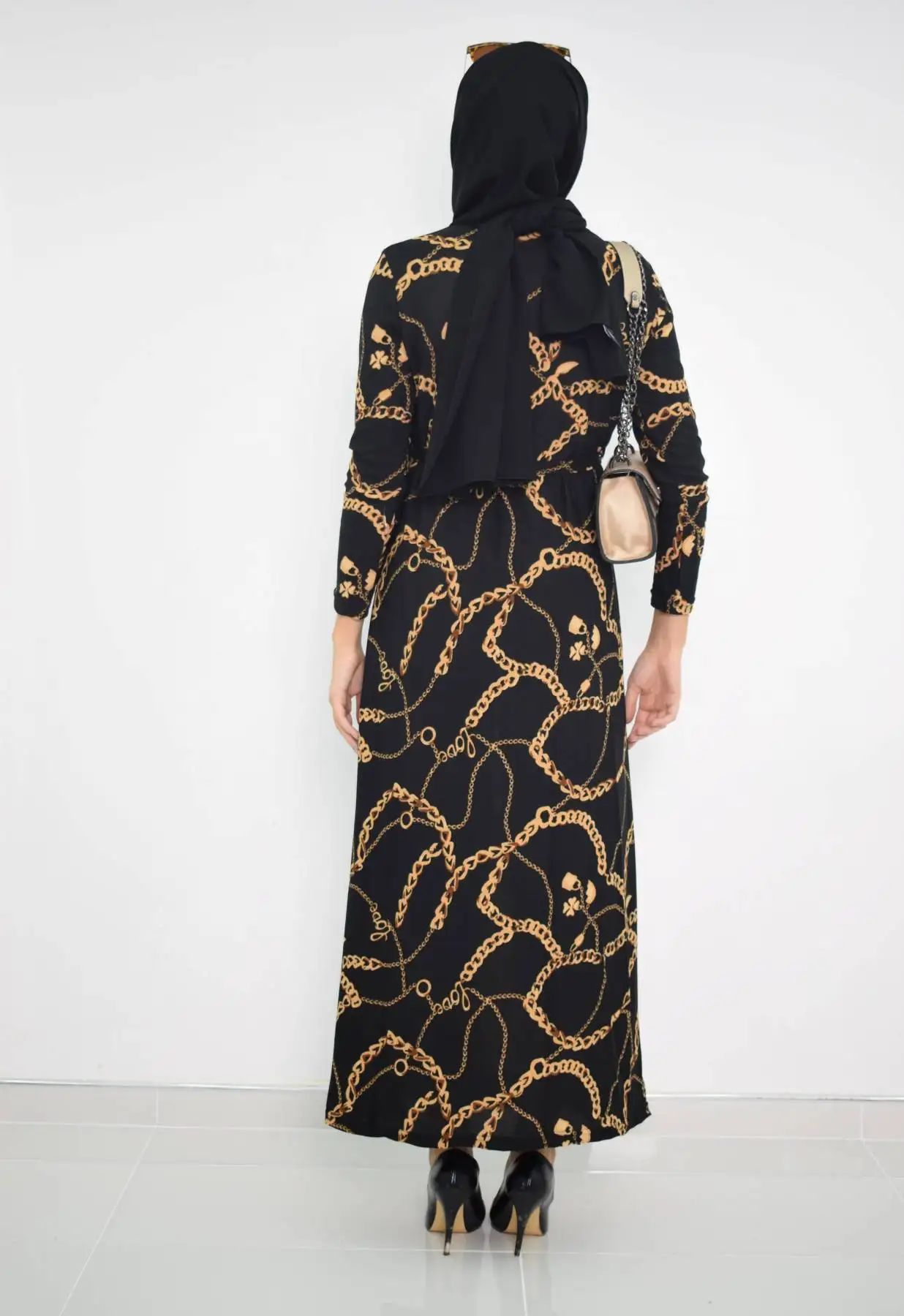 

Chain Print Hijab Dress Black-02 7660