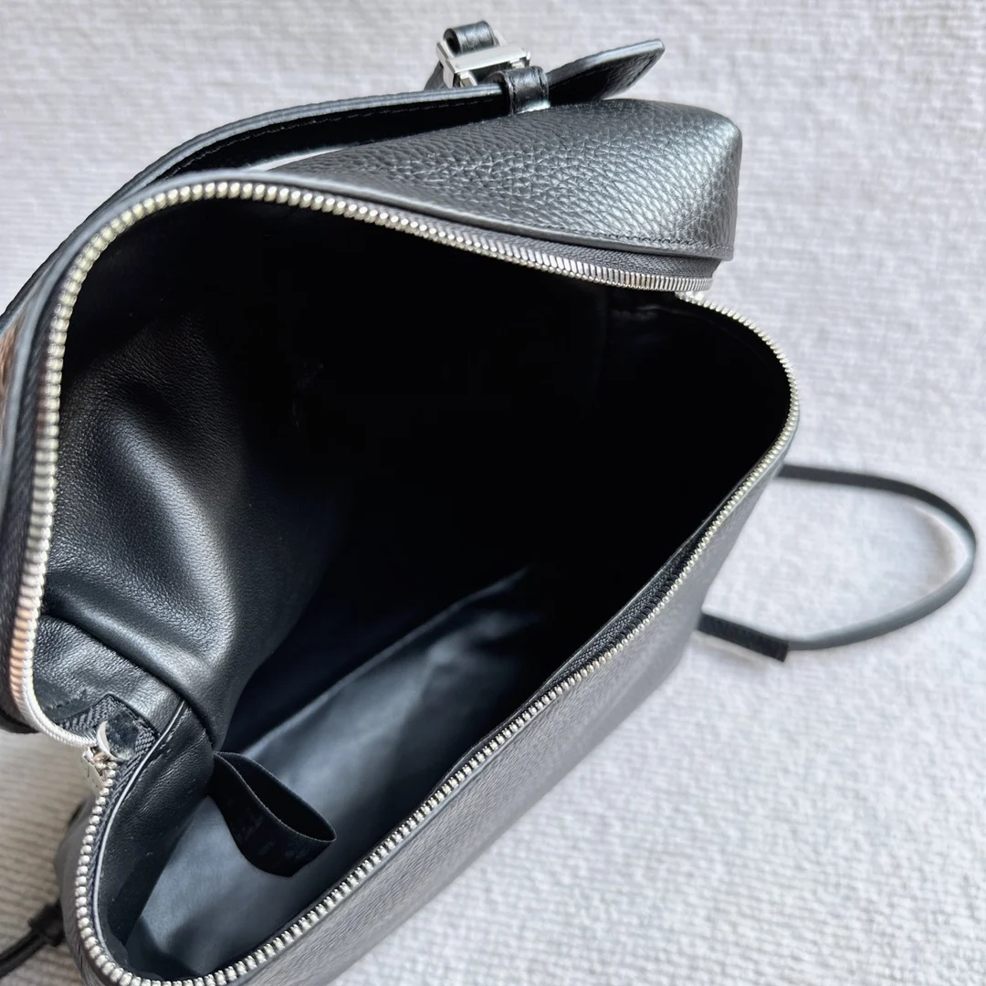 Рисунок 5 - Рюкзак с дополнительным карманом l23