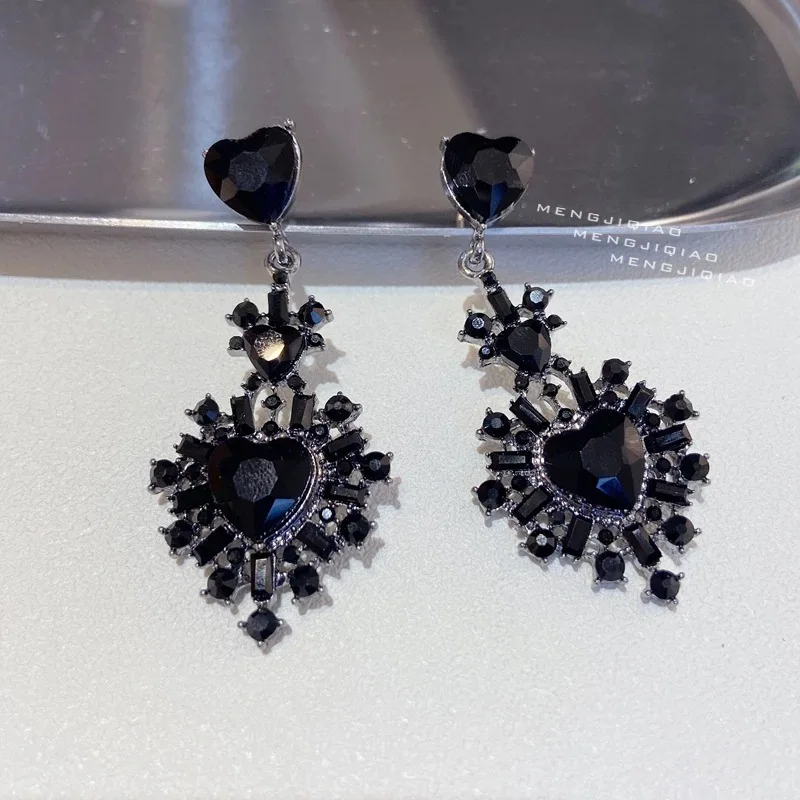 

Винтажные серьги-подвески в форме сердца с черными кристаллами для женщин и девушек, модные серьги для вечеринок, подарочные украшения