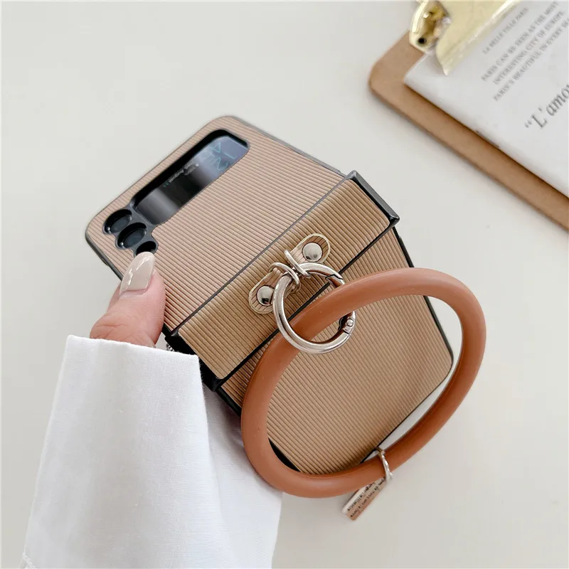 Macaron Plain Color Soft Silicone Shell Hand Ring Strap PU Leather Anti-fall Phone Case for Samsung Galaxy Z Flip 3 5G Z Flip 4