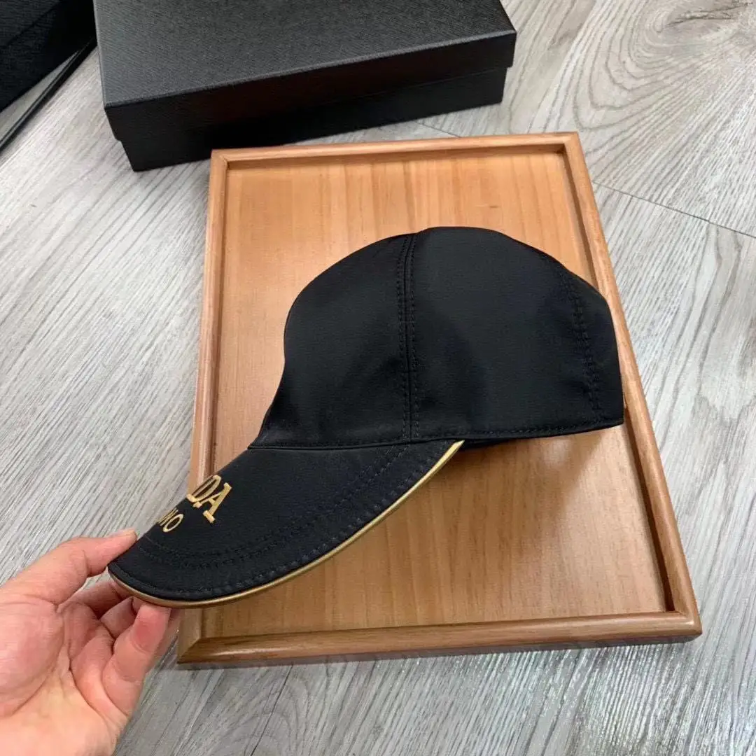 

2022 Hat Women's Autumn and Winter New Double C Embroidered Letters Classic Style Baseball Cap Versatile Hard Top Face-Looking