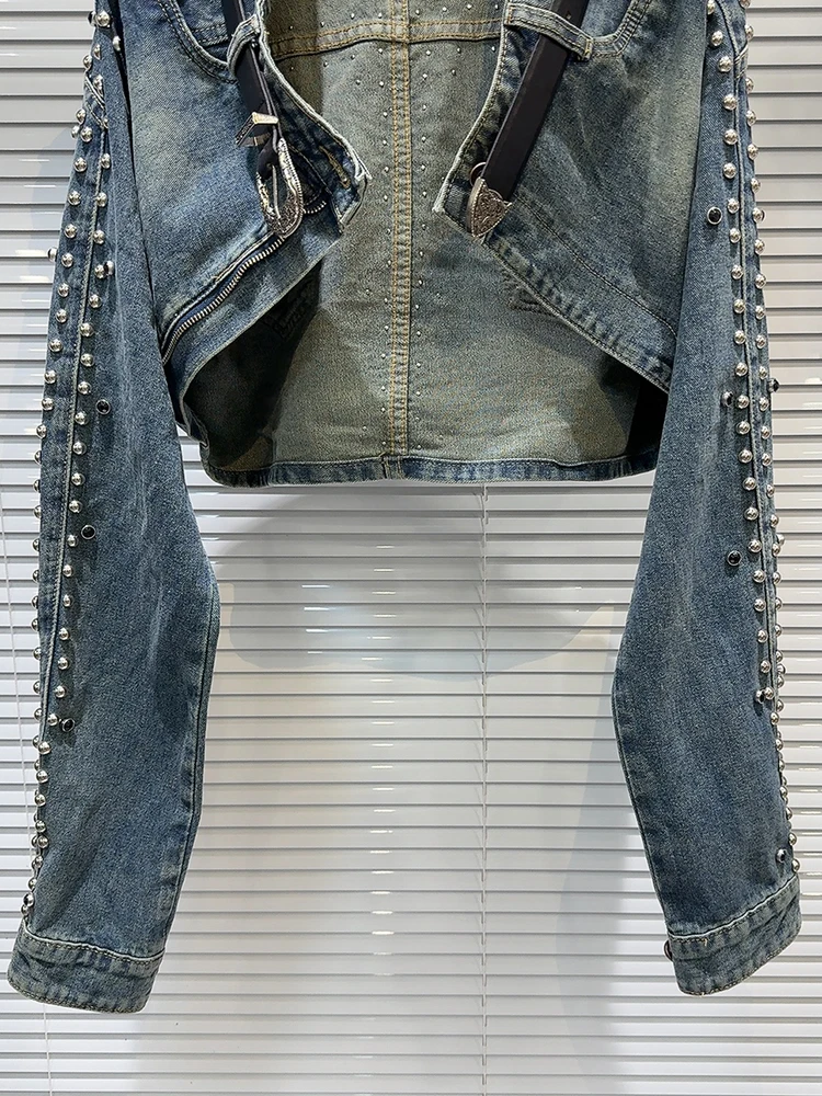 Женская джинсовая куртка DEAT винтажная на одной пуговице с заклепками и поясом