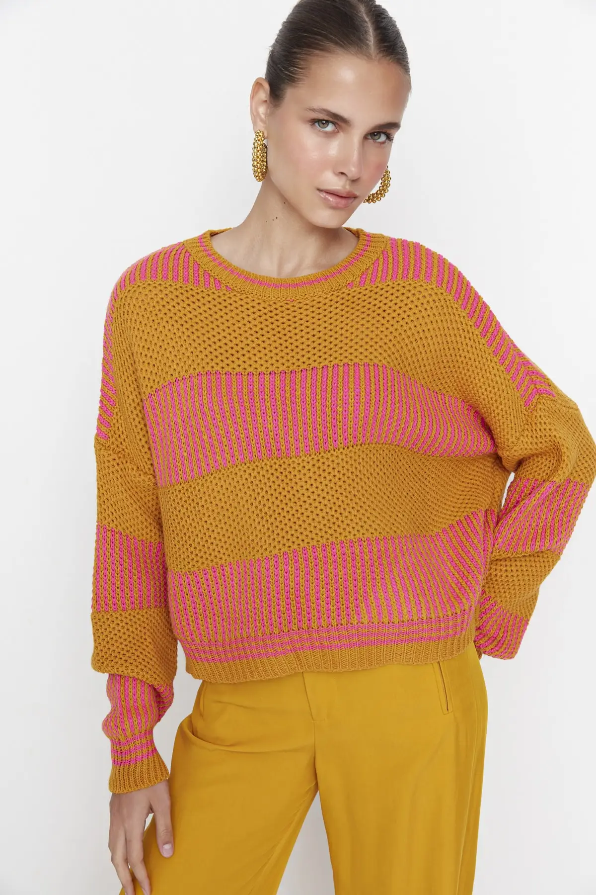 

Mustard Striped Knitwear Sweater TWOAW23KZ00012