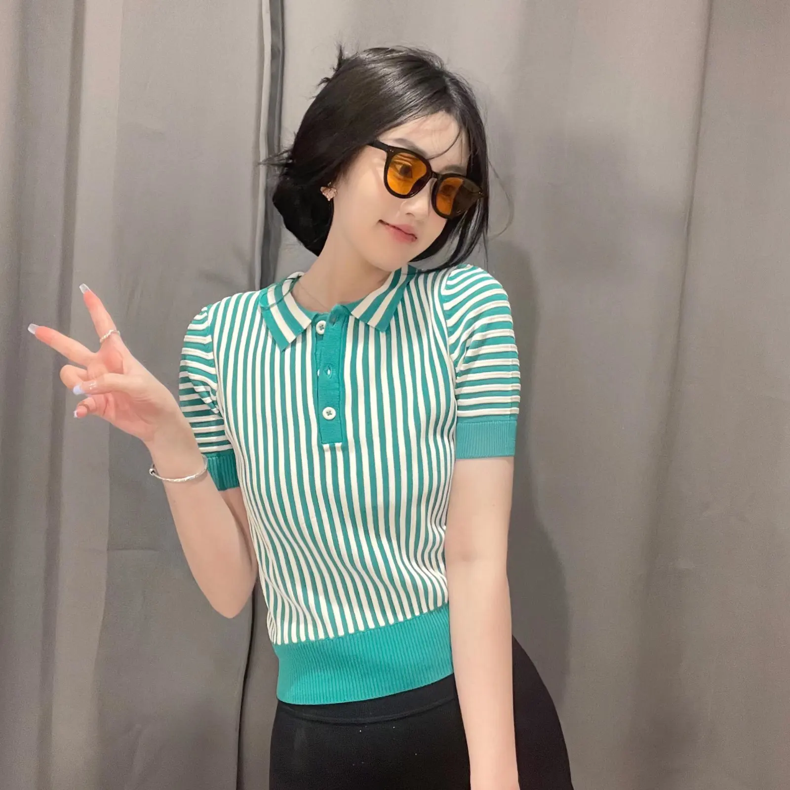 2022 women's summer new rib detail striped knitted POTO shirt fashionable lapel short-sleeved age-reducing temperament top