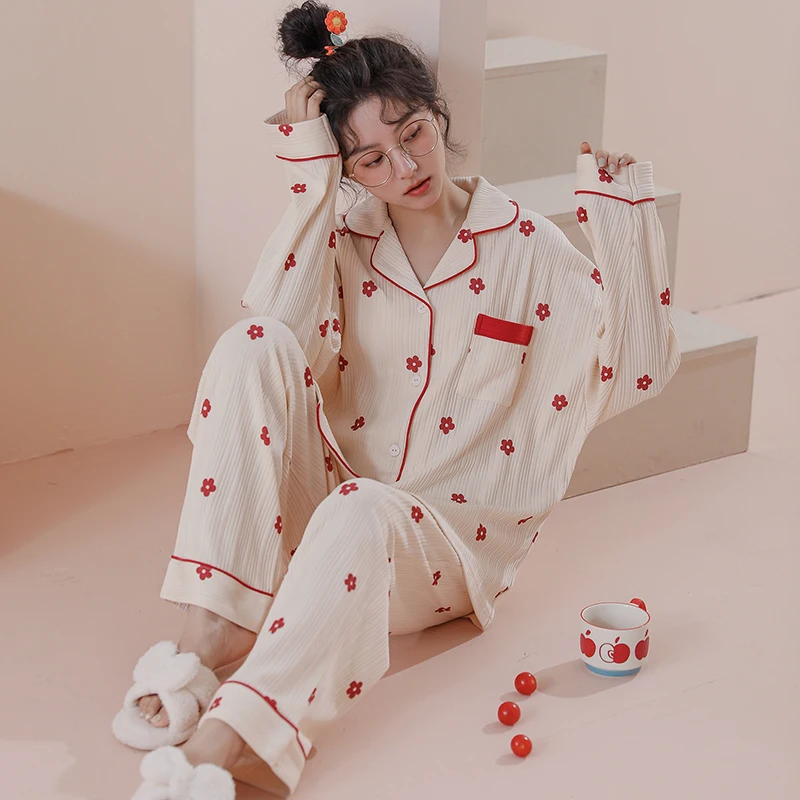 Large Size Pajamas Set Short Sleeves Cute Cotton Sleepwear Women Pyjamas Loose Comfort Pijama Mujer
Large Size Pajamas Set Short Sleeves Cute Cotton Sleepwear Women Pyjamas Loose Comfort Pijama Mujer