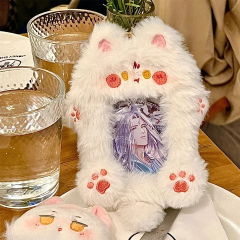 Пушистый держатель для карт в форме кролика