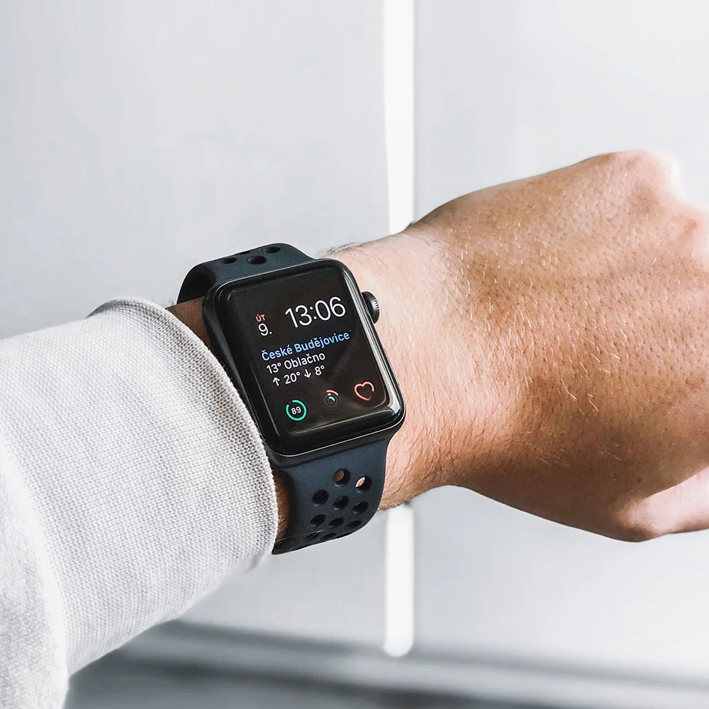 Фото Дышащий спортивный ремешок с силиконовым отверстием для Apple Watch Band 44 мм 45 мм 41 мм 38 мм 42 мм, браслет для Apple Watch 7 6 SE 5 4 3 Series №2