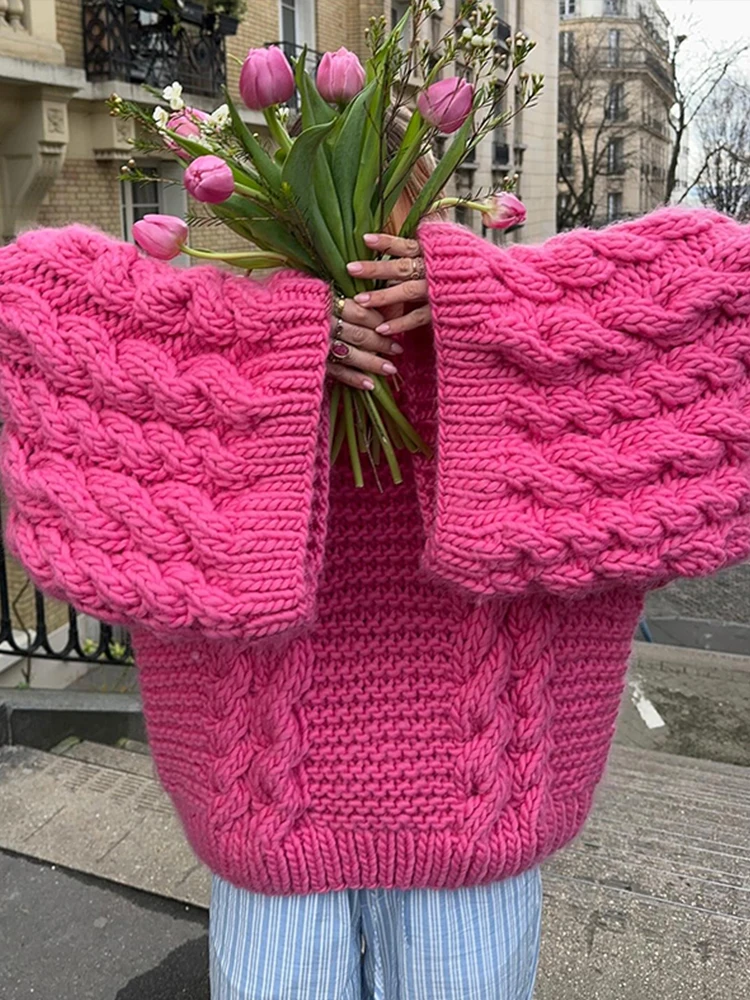 Женский трикотажный свитер с круглым вырезом длинным рукавом