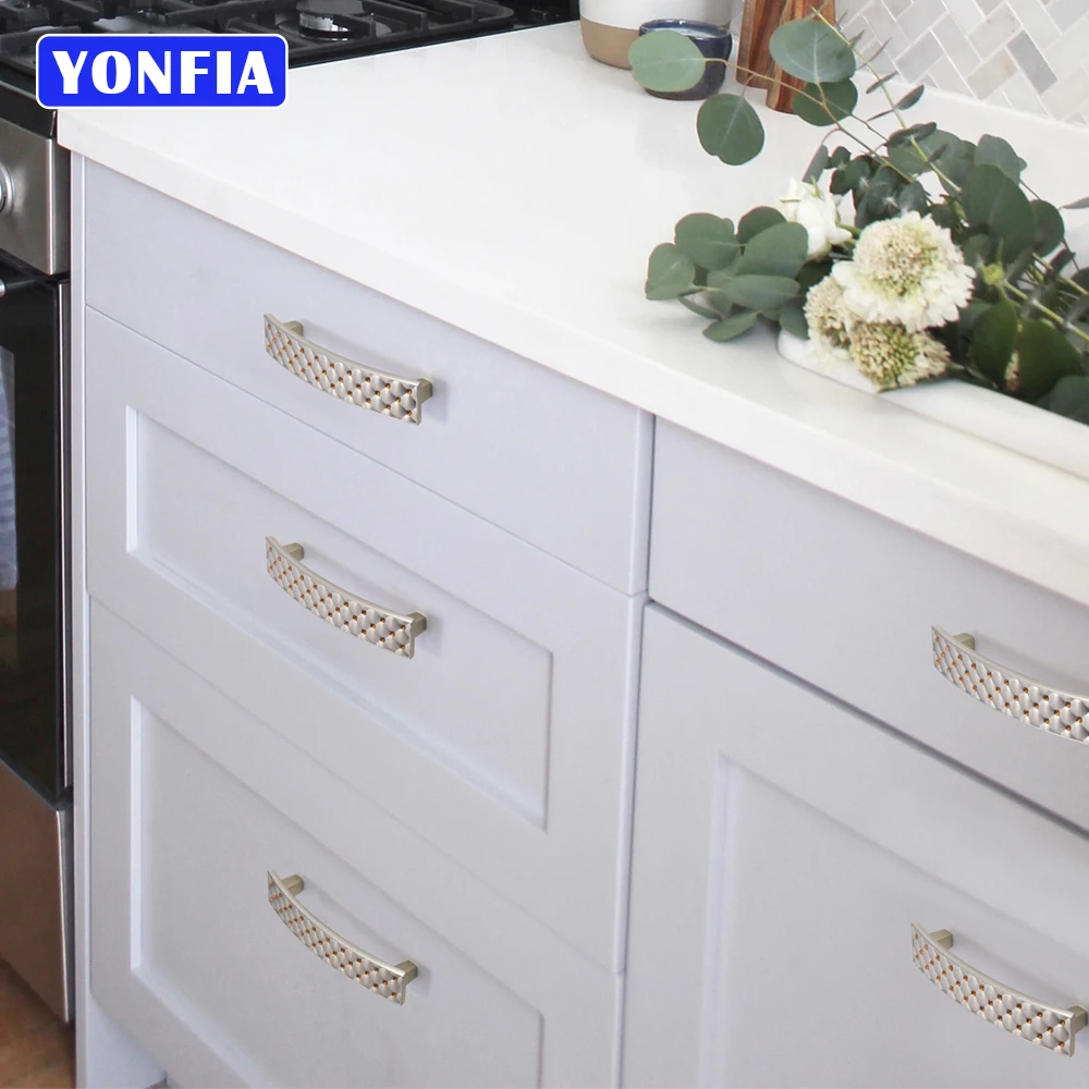 

YONFIA 4106 Zinc Alloy Kitchen Cabinet Handle Pull With Crystal Diamond Furniture Drawer Pull Handle For Wardrobe Cupboard Door