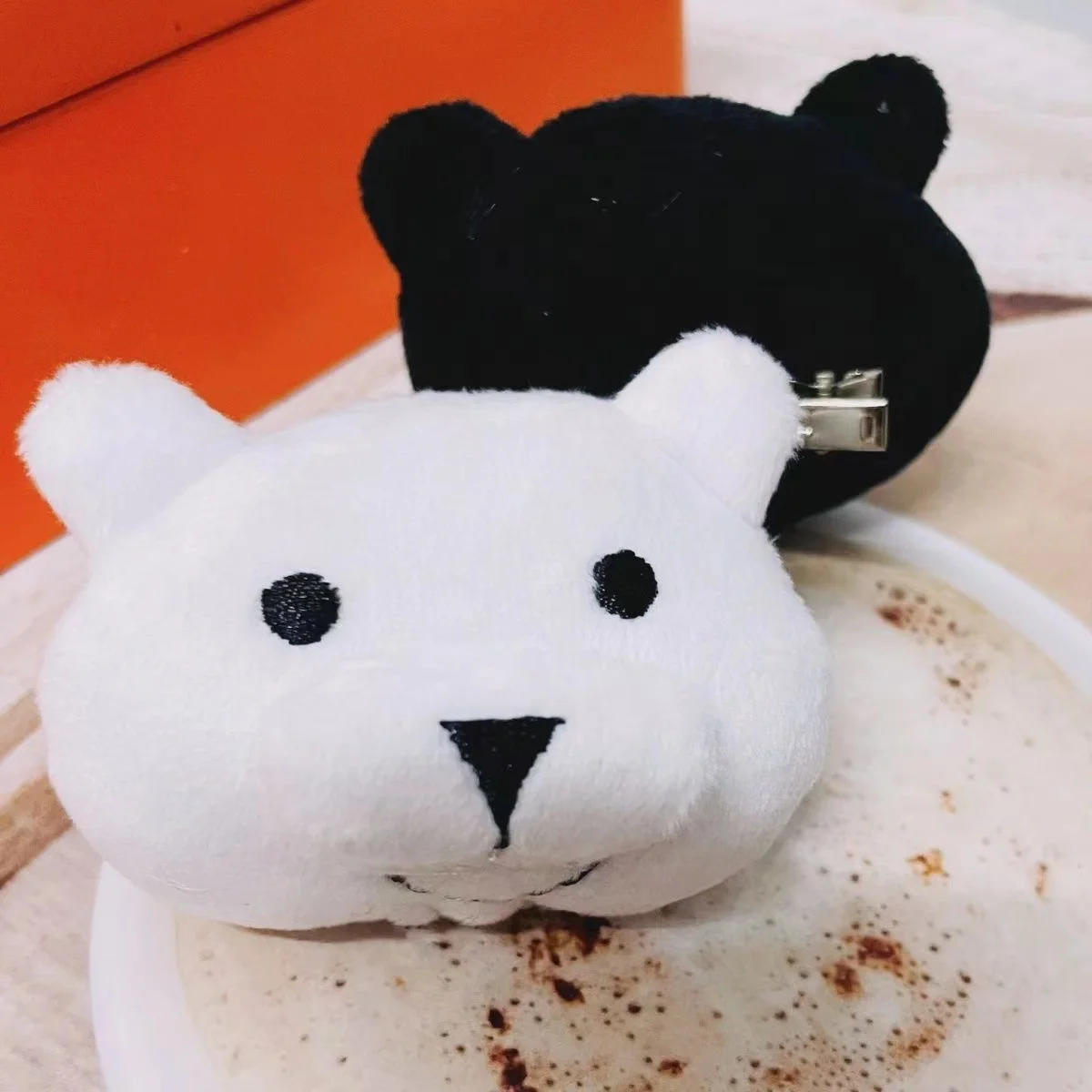 Аниме зажим для волос Монокума из игры Danganronpa, косплей-заколка Эносимы Джунко, милые черно-белые медвежьи когти аксессуары.