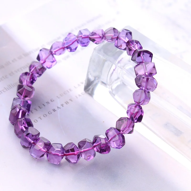 

Натуральный бразильский аметист браслет с граненными элементами Crystal