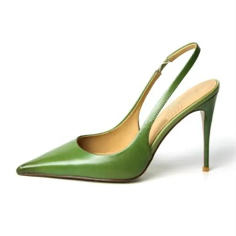 Элегантная женская обувь. Каблук высотой около 11 см. Модная обувь для банкетов.