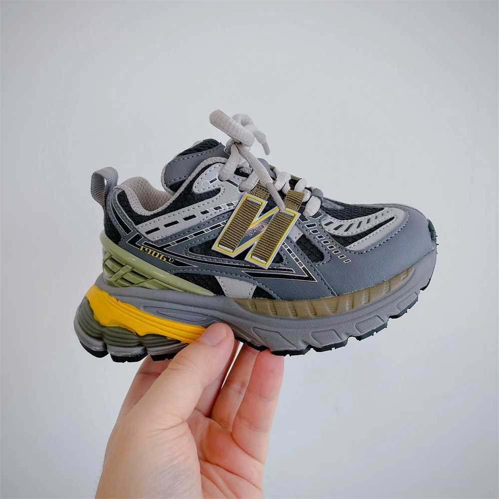 Новинка 2024 детская обувь легкие и удобные спортивные кроссовки для мальчиков