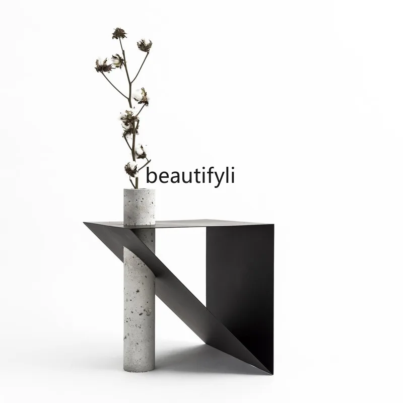 

Скандинавский минималистичный кованый столик zq для гостиной, дивана, боковой столик, угловой мини-столик, модель комнаты, цементный кофейны...