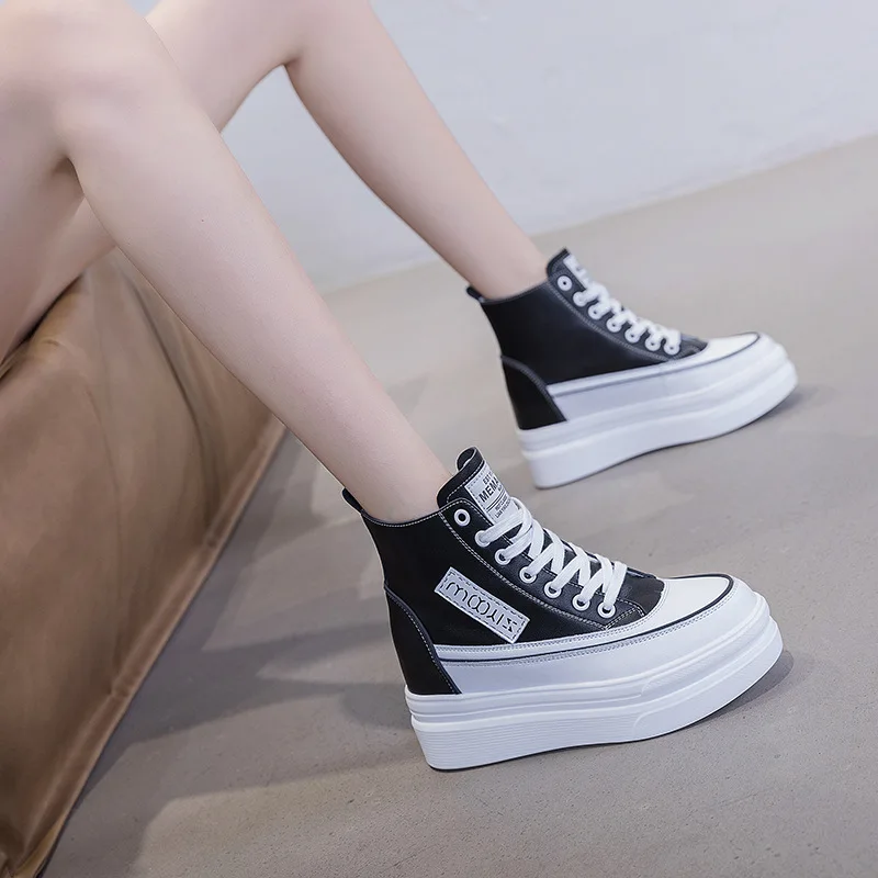 

Модные кожаные белые туфли 8 см Новинка весна-осень 2022 дикая Корейская версия платформы белые туфли на платформе Студенческая обувь