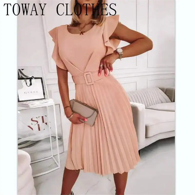 

Женское однотонное платье с рукавами-фонариками и ремнем