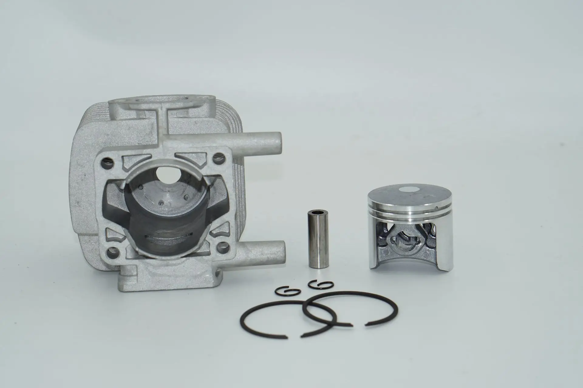 Комплект цилиндров 40 мм для Shindaiwa B45 BP450 (art.: 3920db20eedd2) - 3920db20eedd2