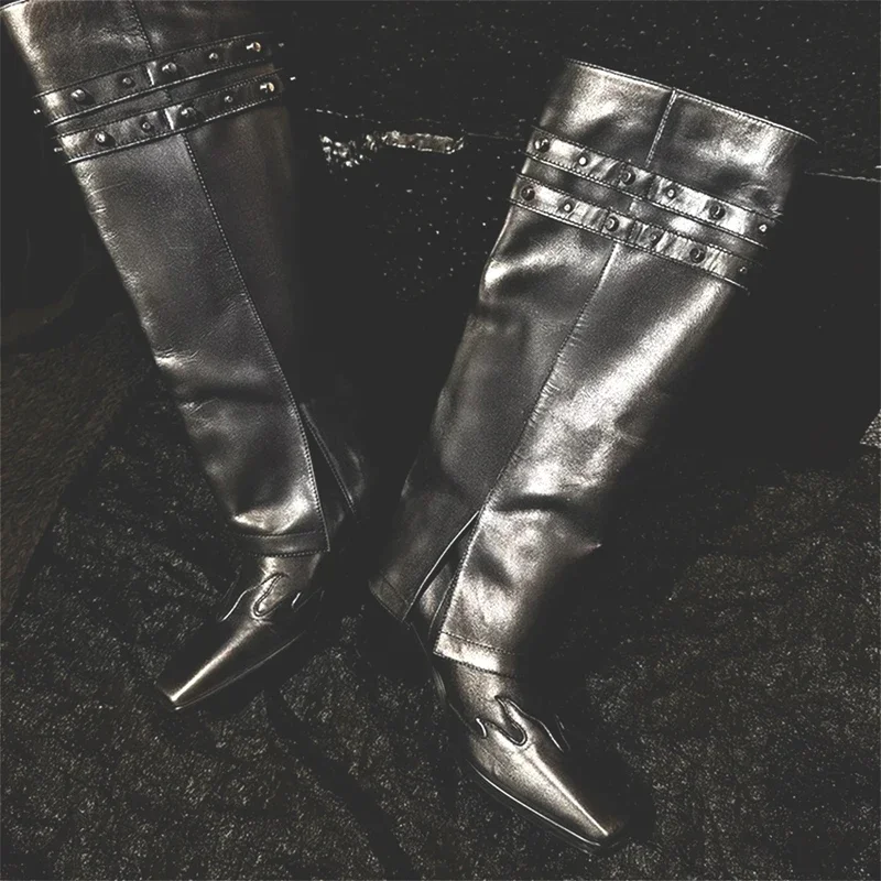 Винтажные сапоги до колена с квадратным носком и заклепками пряжкой двойным