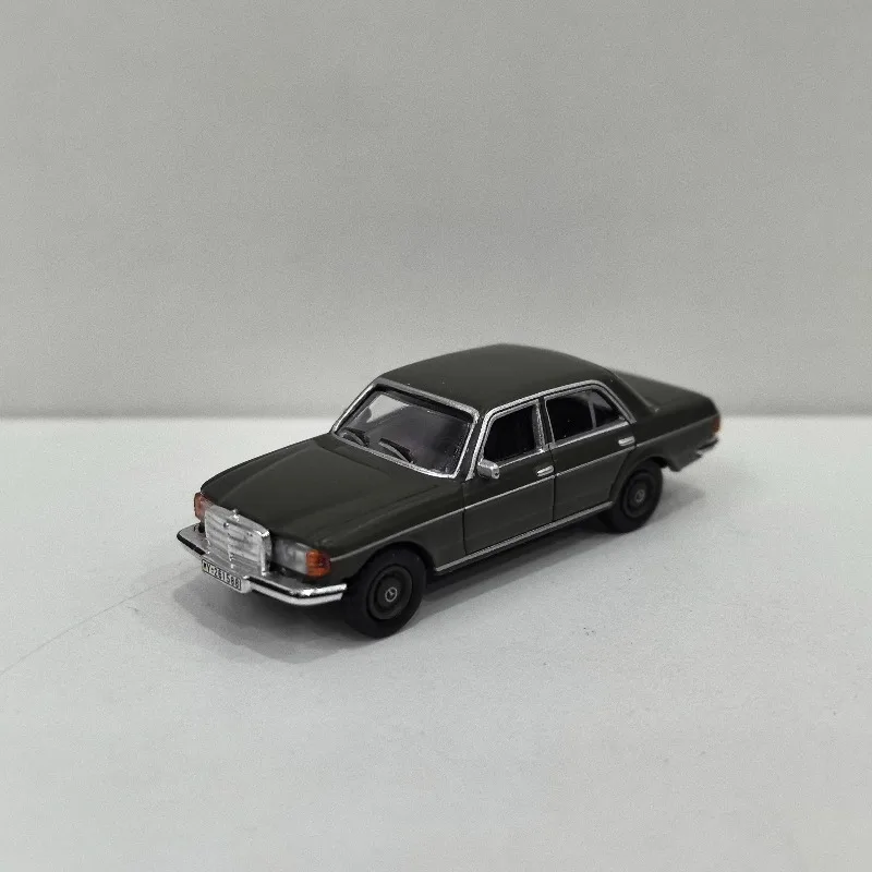 Фото Модель автомобиля SCHUCO 230E из литого металла, масштаб 1/87 №1