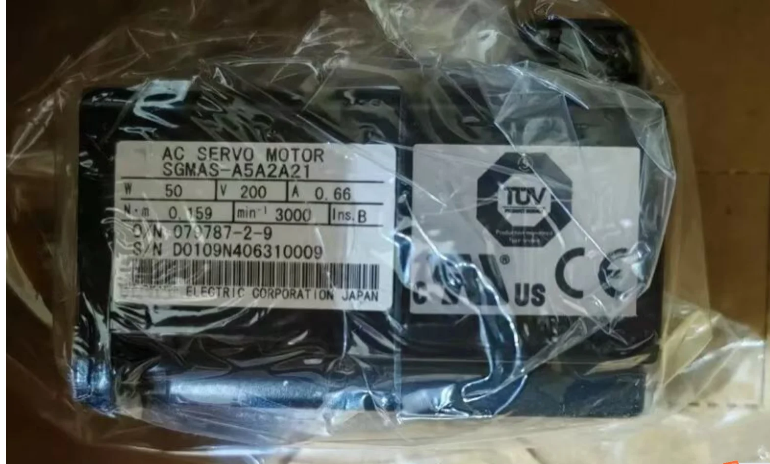 Новый SGMAS-A5A2A21 AC Серводвигатель SGMASA5A2A21