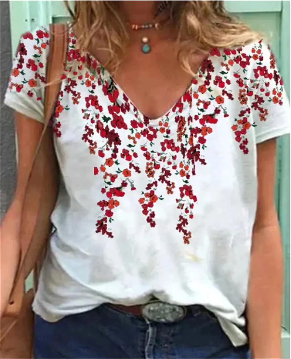 

Женская футболка с принтом бабочки, V-образным вырезом и коротким рукавом