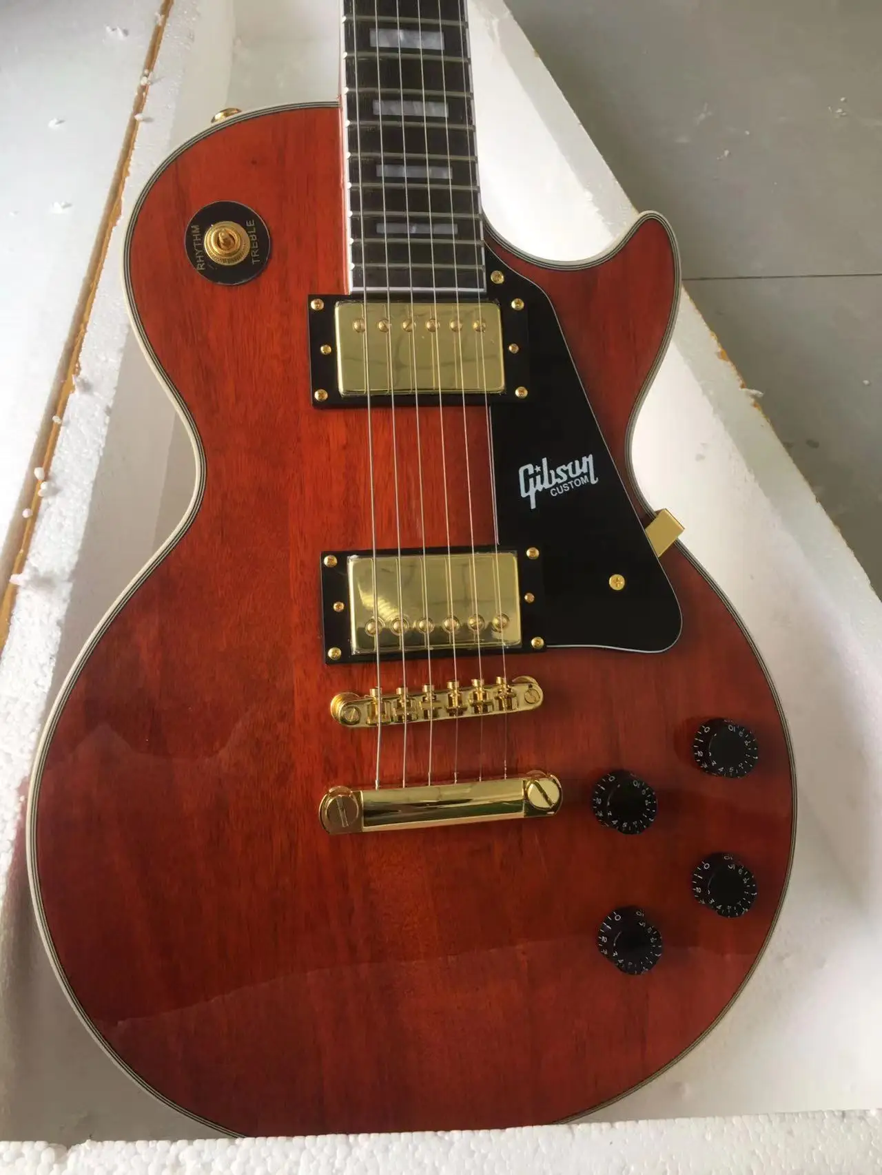 

Factory Who.ale Top quality Rosewood fingerboard Golden hardware G LP Custom red Electric Guitar 1411104
