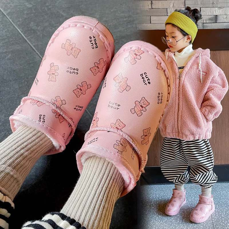 

Красивые зимние ботинки для девочек с симпатичным медвежьим узором, повседневная обувь на плоской мягкой подошве, ботильоны для девочек, де...