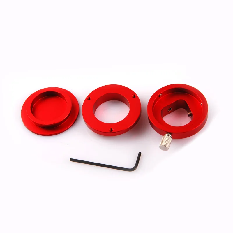 Астрономический телескоп с Экваториальным креплением подключен к электронному