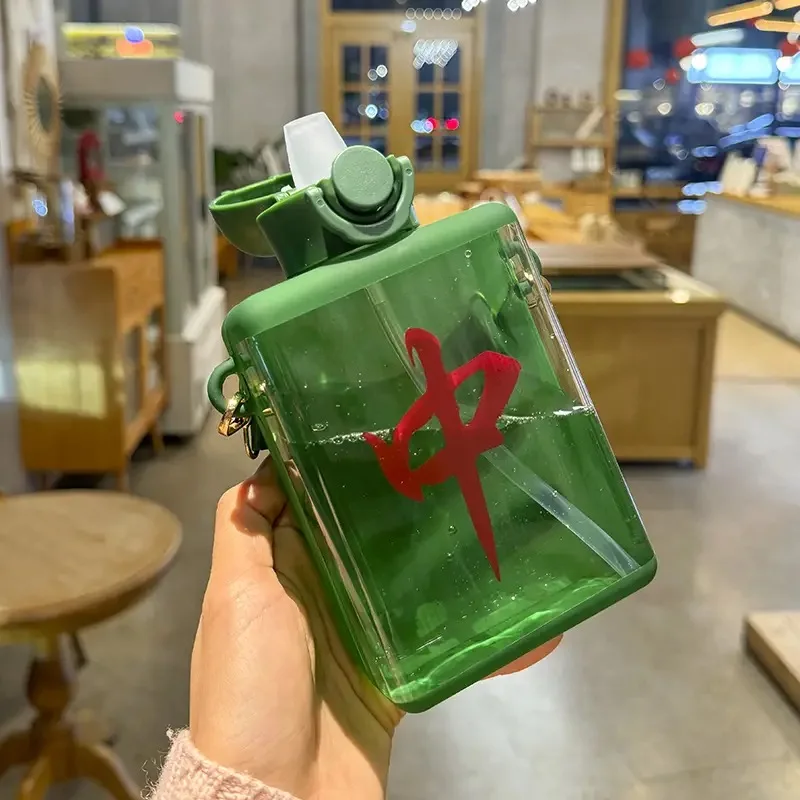 

Чашка для воды в форме маджонга 650 мл