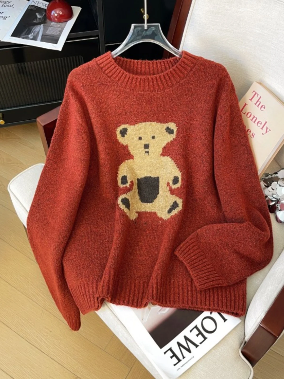 Большой размер Idle Sle Milk Fufu Bear Красный свитер для женщин 2024 Осень и зима Плюс Пухлая