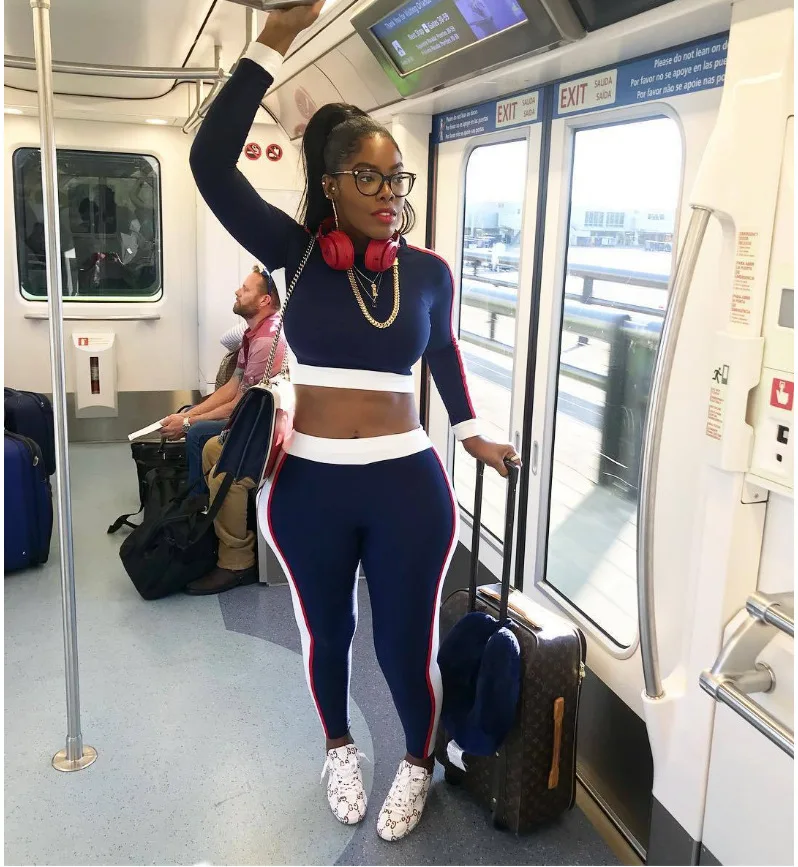 

2023 весенне-осенний ЖЕНСКИЙ цветной спортивный комплект из двух предметов с круглым вырезом и длинным рукавом